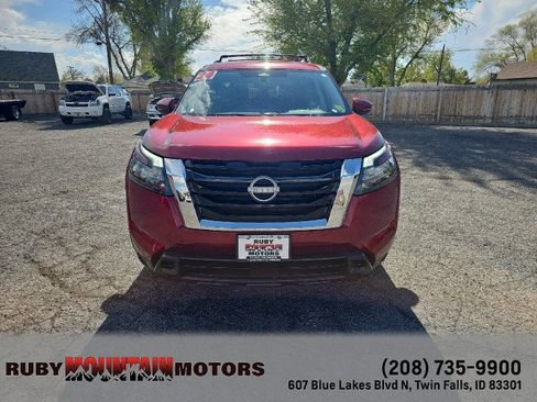 Used 2024 Nissan Pathfinder SV w/ Cargo Package image 2