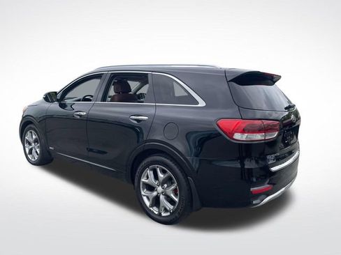 Used 2018 Kia Sorento SX image 3