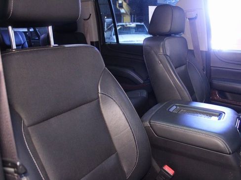 Used 2017 GMC Yukon XL SLT image 11