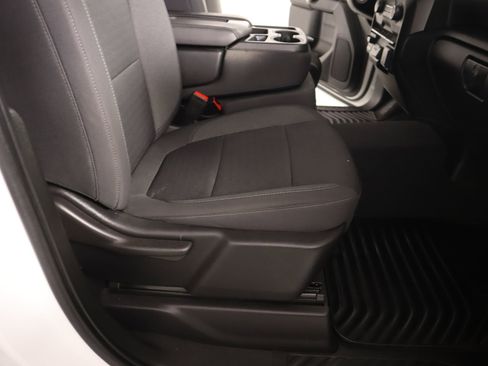 Used 2023 Chevrolet Silverado 2500 Custom w/ Custom Value Package image 12