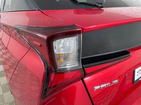 Used 2019 Toyota Prius L Eco image 20