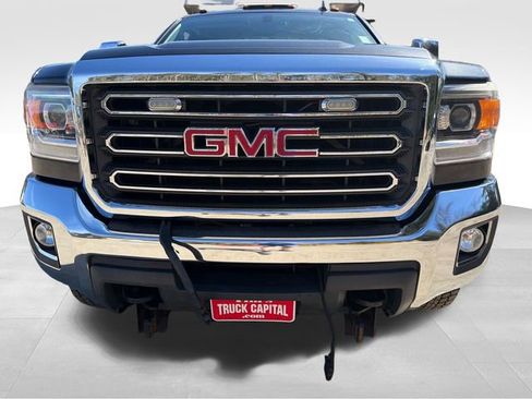 Used 2016 GMC Sierra 3500 SLE w/ SLE Preferred Package AWD/4WD image 9