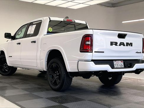 Used 2025 RAM 1500 Big Horn AWD/4WD image 10