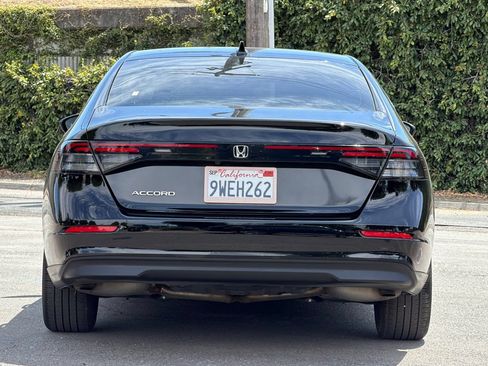Used 2025 Honda Accord SE image 5