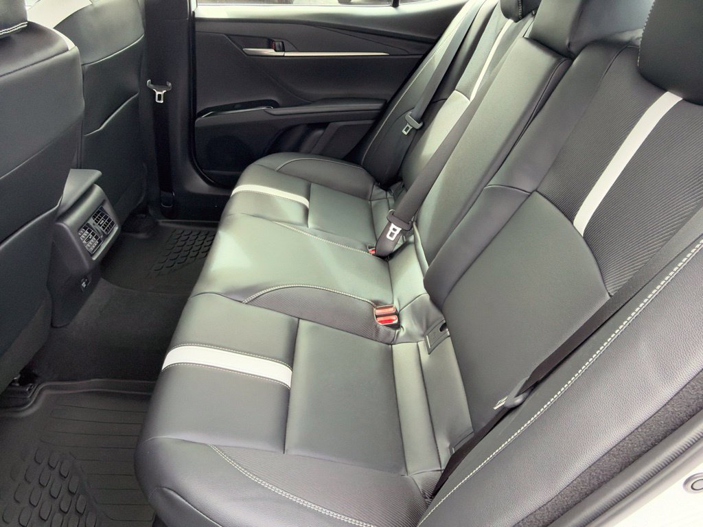 New 2026 Toyota Camry Hybrid w/ Preferred Package 1 (TMS) FWD image 30