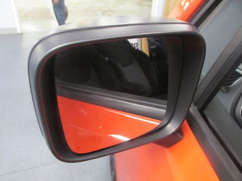 Used 2021 Jeep Renegade Latitude FWD image 18