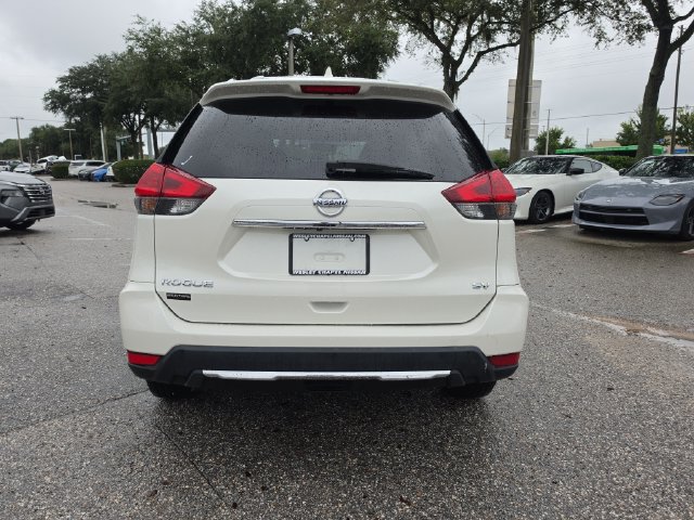 Used 2018 Nissan Rogue SV w/ Sun & Sound Touring Package FWD image 7