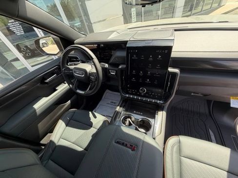 New 2026 GMC Yukon XL AT4 w/ AT4 Premium Plus Package AWD/4WD image 24
