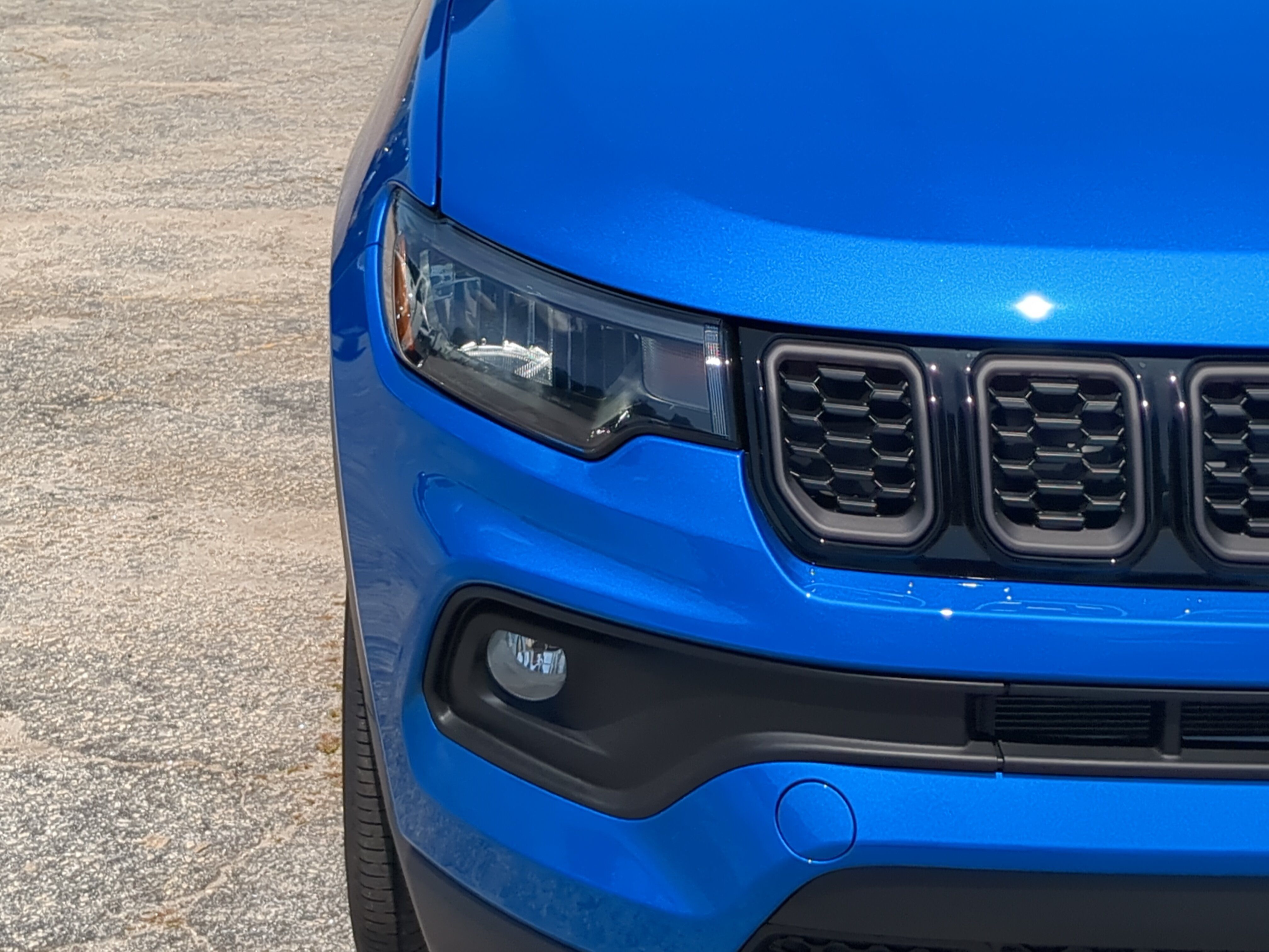 New 2026 Jeep Compass Latitude AWD/4WD image 8