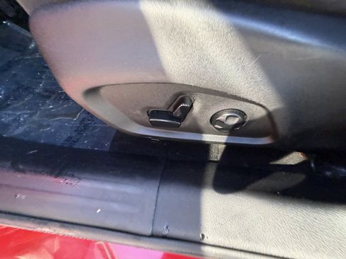 Used 2017 Jeep Compass Limited image 18