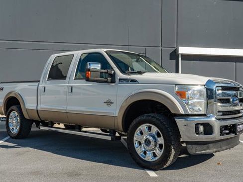 Used 2014 Ford F250 Lariat w/ Lariat Ultimate Package image 12