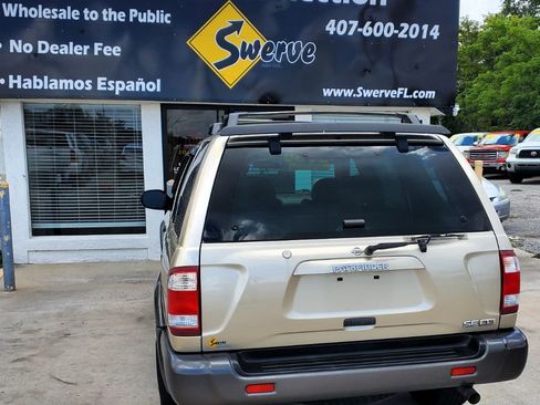 Used 2001 Nissan Pathfinder SE RWD image 13
