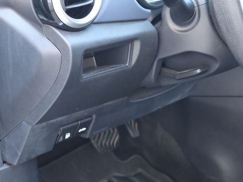 Used 2024 Nissan Versa SV FWD image 21