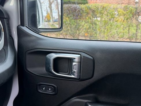 Used 2024 Jeep Wrangler Sport S image 18