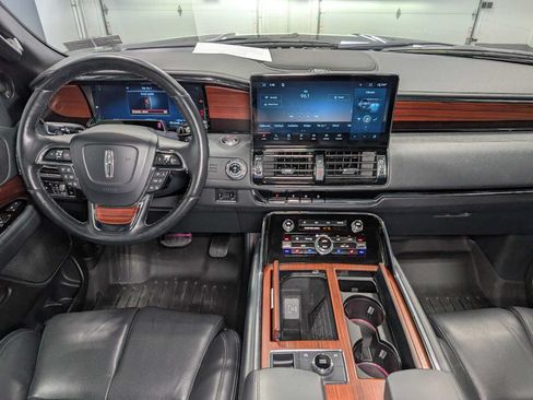 Used 2023 Lincoln Navigator Reserve AWD/4WD image 19
