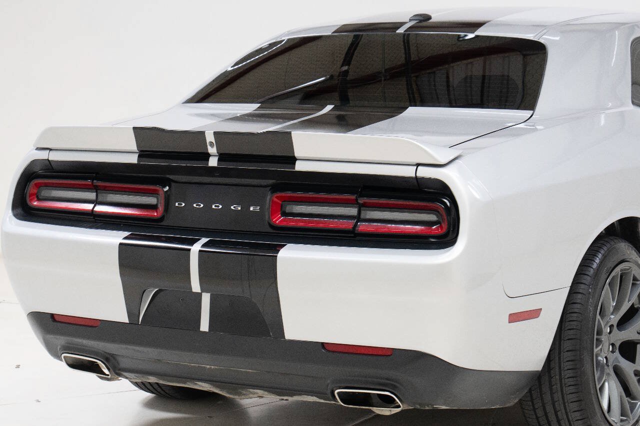 Used 2021 Dodge Challenger SXT RWD image 12