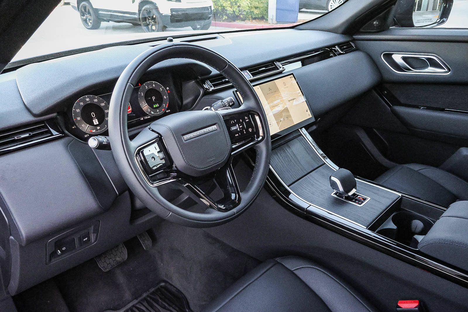 New 2026 Land Rover Range Rover Velar S AWD/4WD image 27