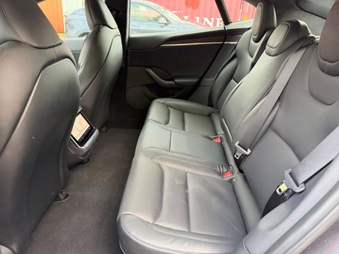 Used 2022 Tesla Model S image 15