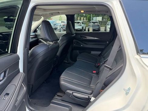 Certified 2025 INFINITI QX60 Luxe AWD/4WD image 9