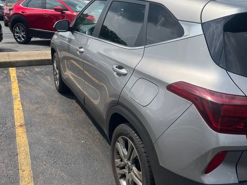 Used 2021 Kia Seltos S AWD/4WD image 4