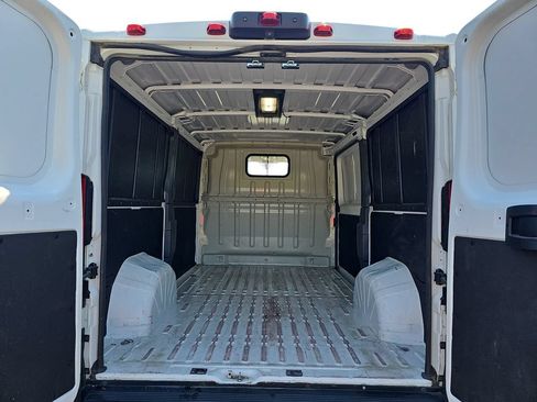 Used 2025 RAM ProMaster 2500 w/ Convenience Group FWD image 28