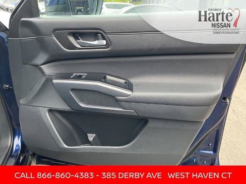 Certified 2024 Nissan Pathfinder SL AWD/4WD image 22