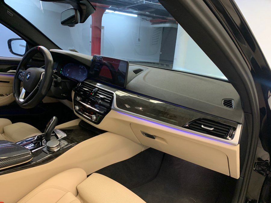 Used 2023 BMW 530i w/ Premium Package RWD image 69
