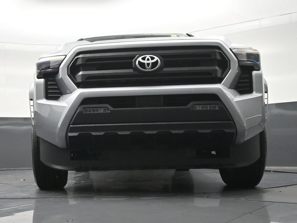 Used 2025 Toyota Tacoma SR5 RWD image 32