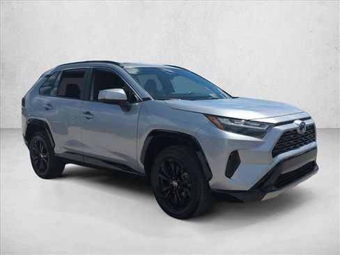 Certified 2024 Toyota RAV4 SE AWD/4WD image 3