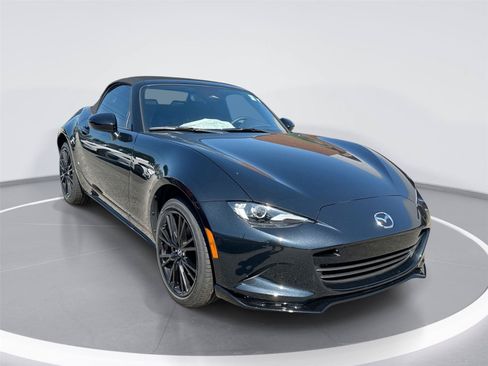 New 2026 MAZDA MX-5 Miata Club w/ Interior Package RWD image 1