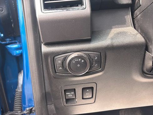 Used 2019 Ford F150 XLT w/ Equipment Group 302A Luxury AWD/4WD image 21