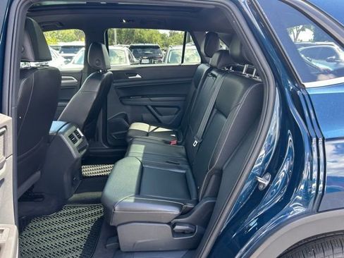 Used 2020 Volkswagen Atlas Cross Sport SE w/ Panoramic Sunroof Package image 15