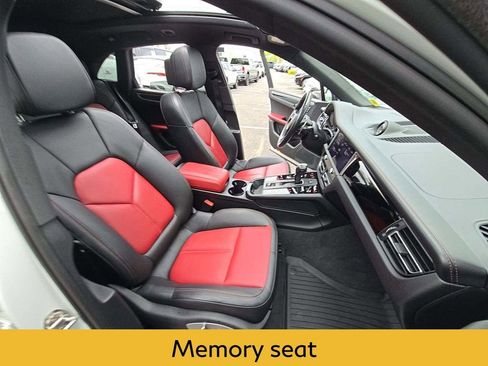 Used 2023 Porsche Macan S AWD/4WD image 11