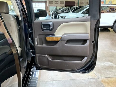 Used 2018 GMC Sierra 1500 SLT w/ SLT Premium Package AWD/4WD image 17
