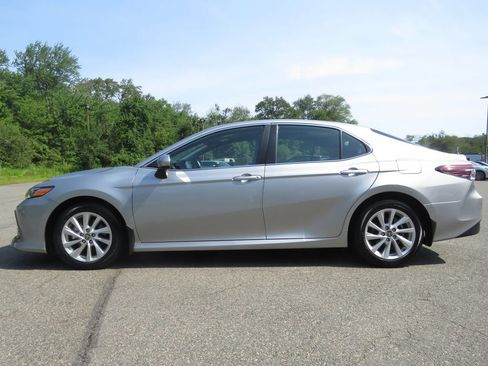 Used 2024 Toyota Camry LE AWD/4WD image 8