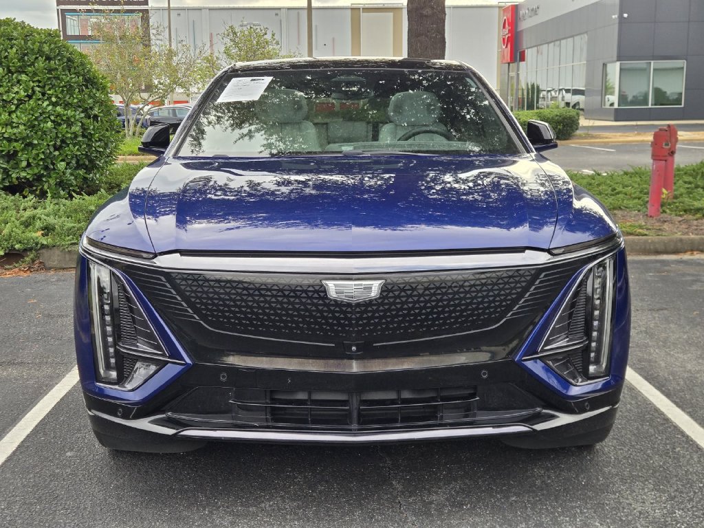 Used 2024 Cadillac Lyriq Sport RWD image 4