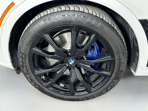 Certified 2025 BMW X7 xDrive40i w/ Executive Package image 33