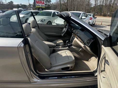 Used 2010 BMW 135i Convertible image 16