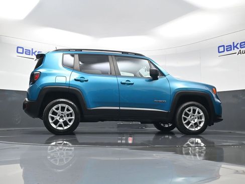 Used 2022 Jeep Renegade Latitude w/ Sun/Sound Group image 45