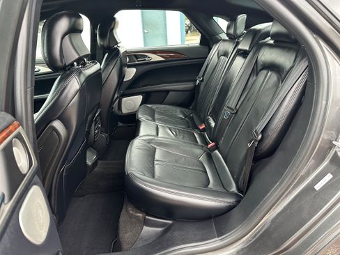 Used 2019 Lincoln MKZ Reserve w/ Luxury Package FWD image 13