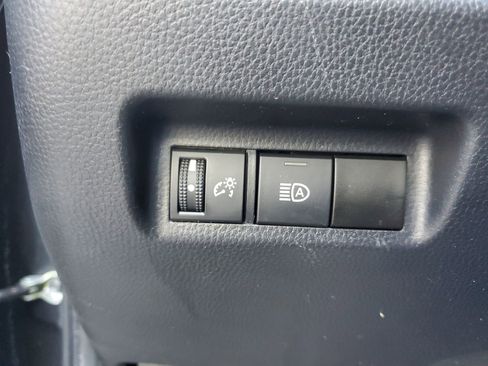 Used 2022 Toyota RAV4 XLE image 30