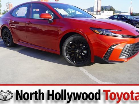 Used 2026 Toyota Camry SE image 1