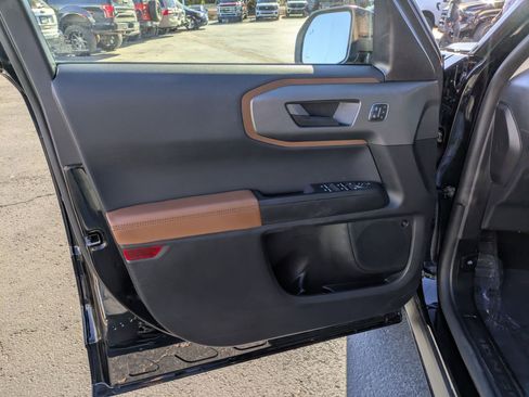 Used 2025 Ford Bronco Sport Outer Banks w/ Outer Banks Tech Package+ image 12