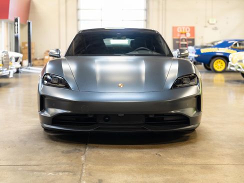 Used 2025 Porsche Taycan RWD image 4