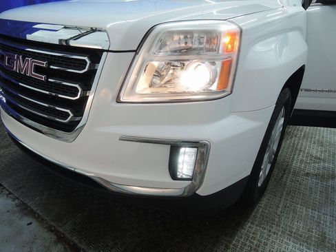 Used 2017 GMC Terrain SLE w/ Chrome Edition image 37