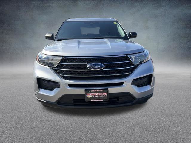 Used 2020 Ford Explorer XLT w/ Comfort Package AWD/4WD image 3