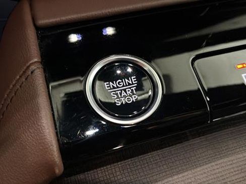 Used 2025 Lincoln Navigator L Reserve image 25