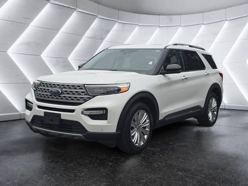 Used 2022 Ford Explorer Limited w/ Equipment Group 301A image 6