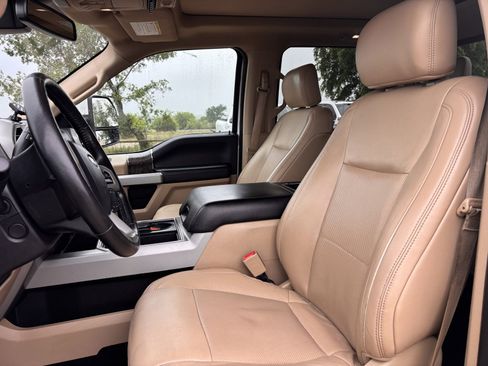Used 2019 Ford F250 Lariat w/ Lariat Ultimate Package AWD/4WD image 10