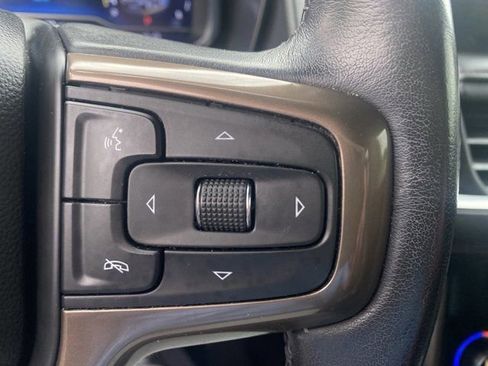 Used 2023 Chevrolet Suburban High Country image 19